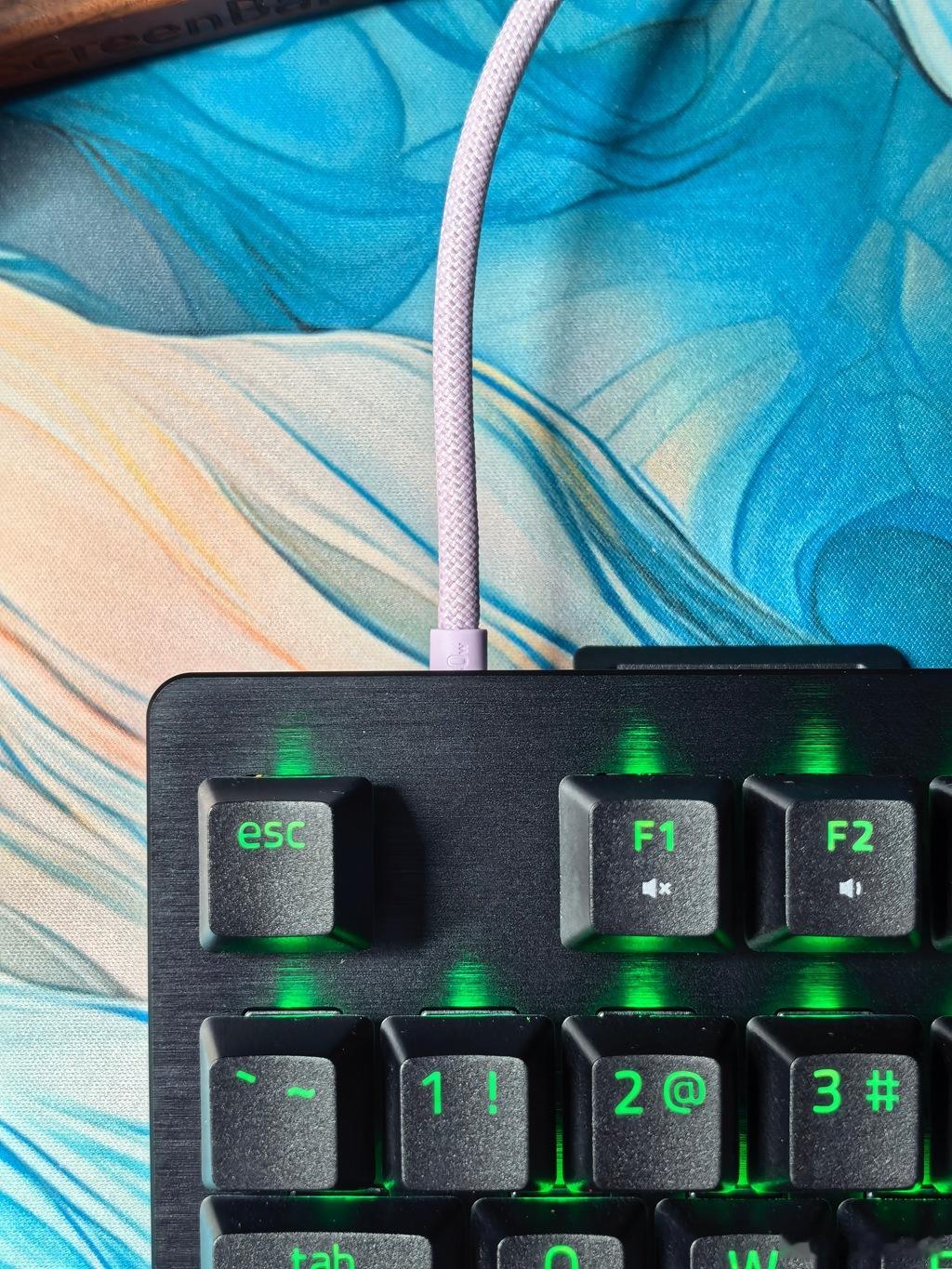 你永远可以相信雷蛇键盘的RGB灯效雷蛇雷蛇机械键盘键盘数码评测键盘评测桌搭好物
