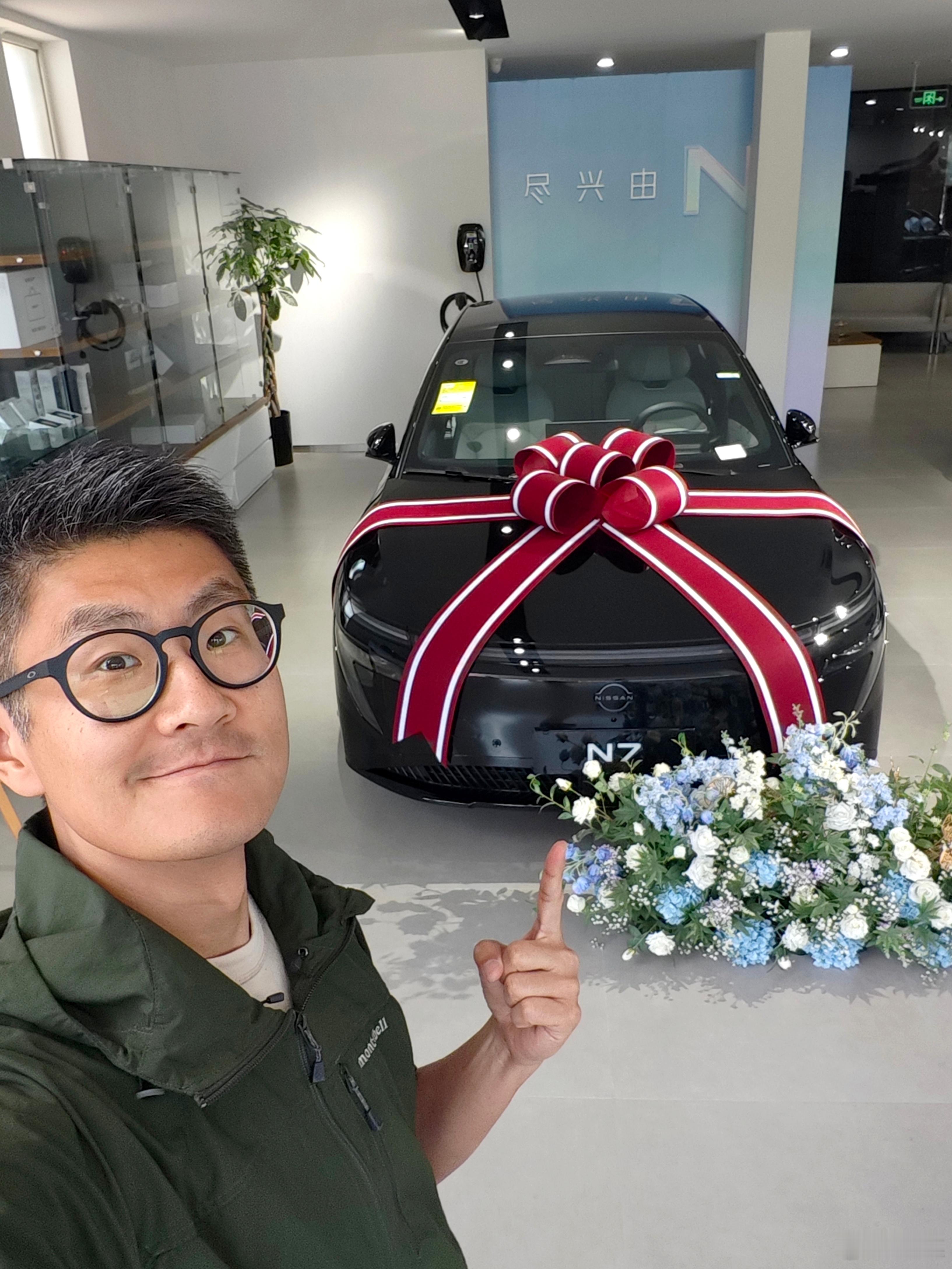 今天一没留神，成了全北京第一个提车的日产N7车主[笑而不语] ​​​各位大佬是不