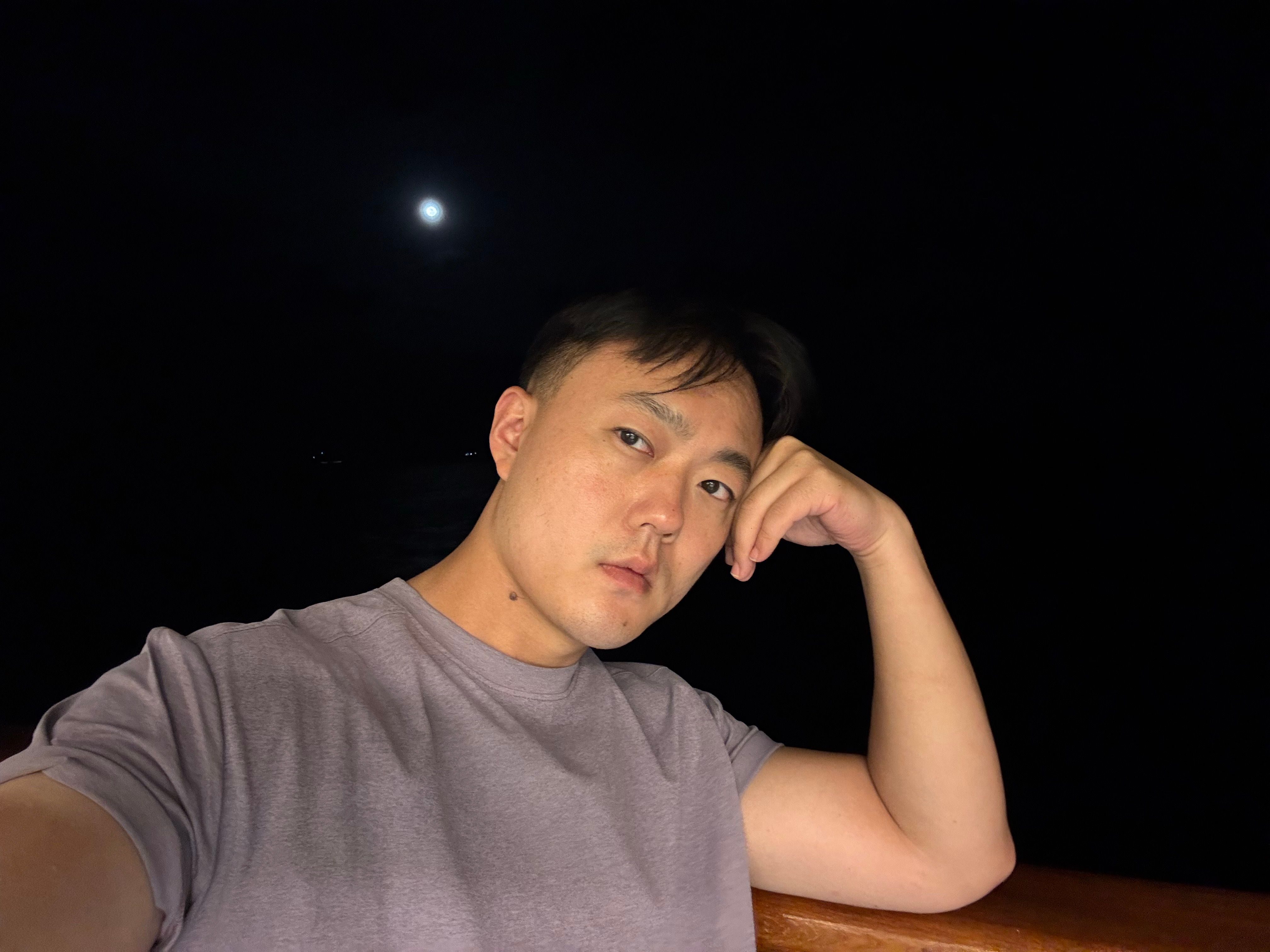 人生好像也是发现山与山 海与海总会有不同的过程然后也渐渐意识到我与我总也有不同在