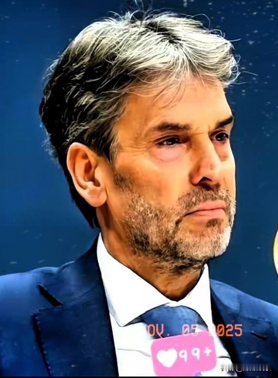 得，靴子落地了。荷兰人这次真不装了。
这次是真下狠手——不光顶尖机型，连14纳米