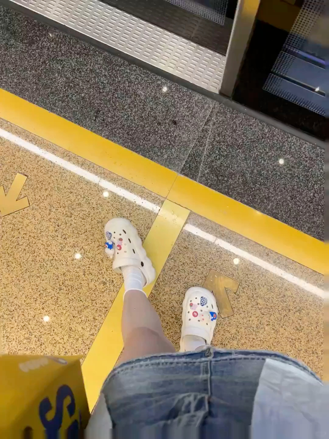 哇～这是谁的洞洞鞋这么可爱☺️ ​​​