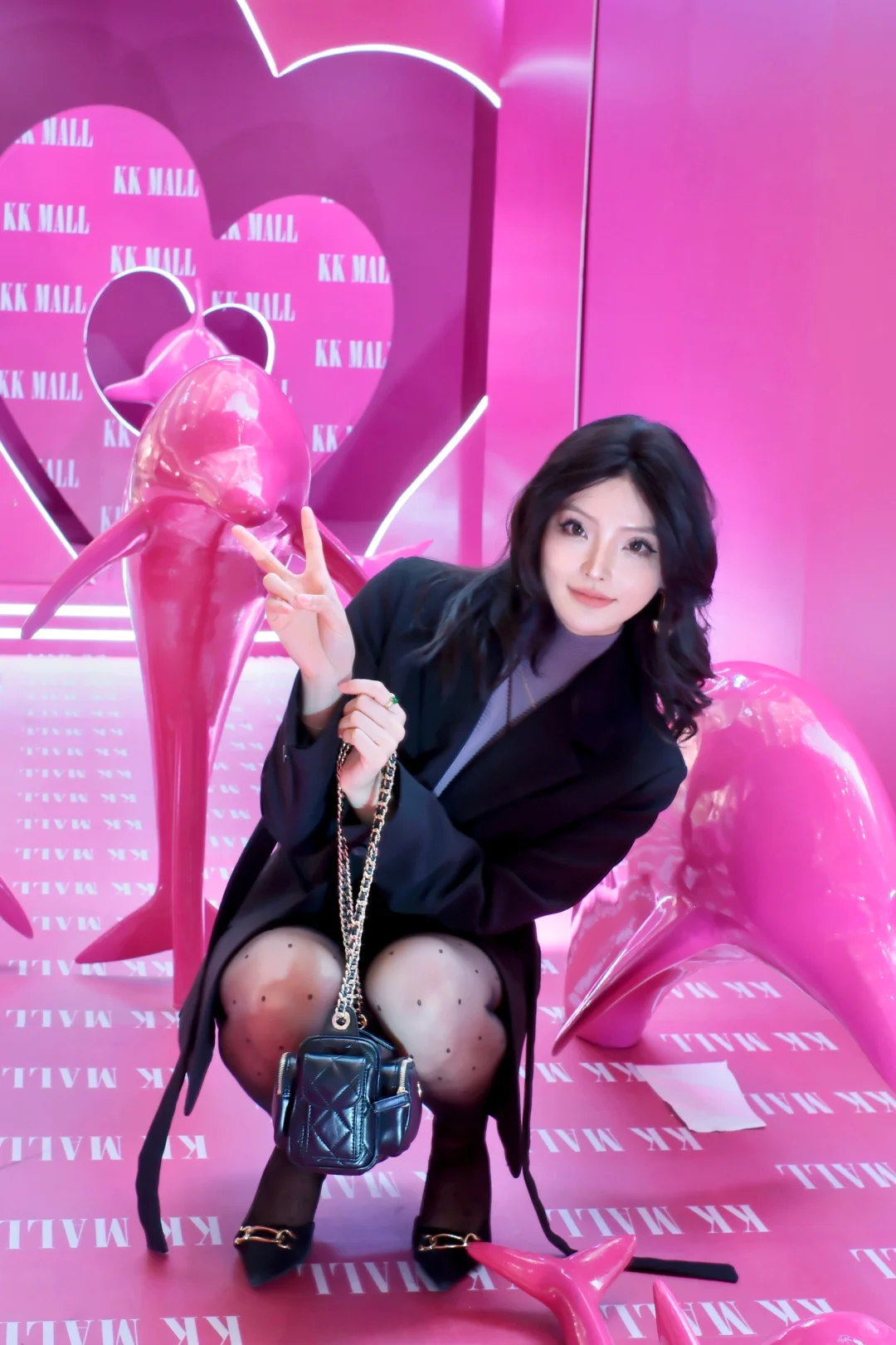 KK MALL惊现紫红色灯塔！！！超出片！