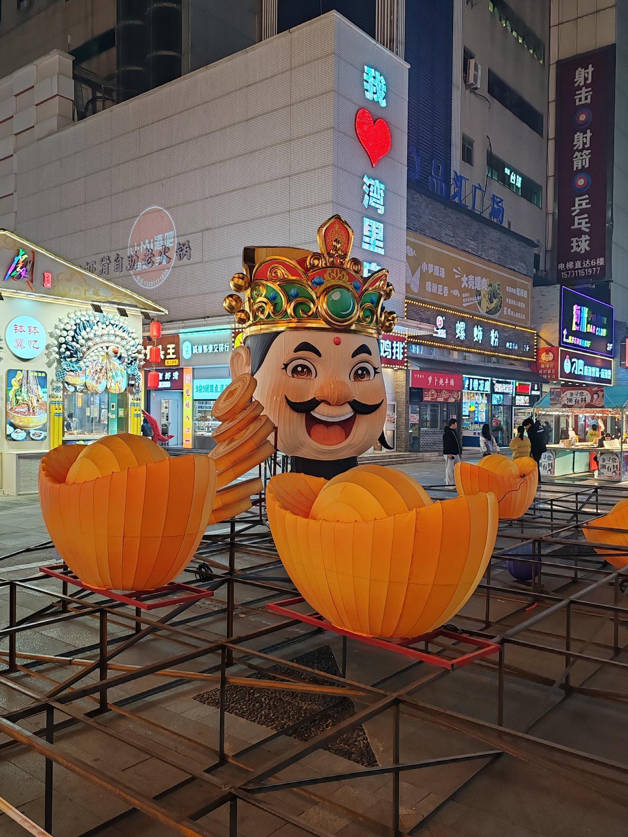 天下最难处的就是婆媳关系。你婆婆有幸遇到了你这样一个通情达理的好儿媳妇。你有幸福