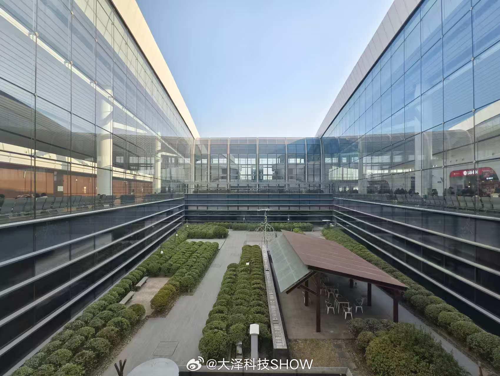 今天立春，大泽的小伙伴兴致勃勃的去苏州看追觅之夜演唱会了，大泽老师还得在后面搬砖