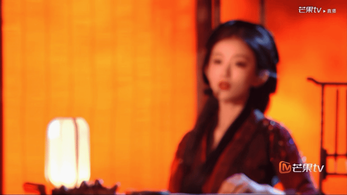 罗予彤红衣好美今晚浪姐总决赛《红尘客栈》的罗予彤美得很权威，古风美人+1 ​​​