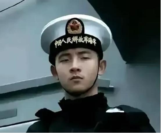 我们凭什么接受你的抱怨？

近期俄罗斯外长表示，如今的俄罗斯在以一己之力对抗整个