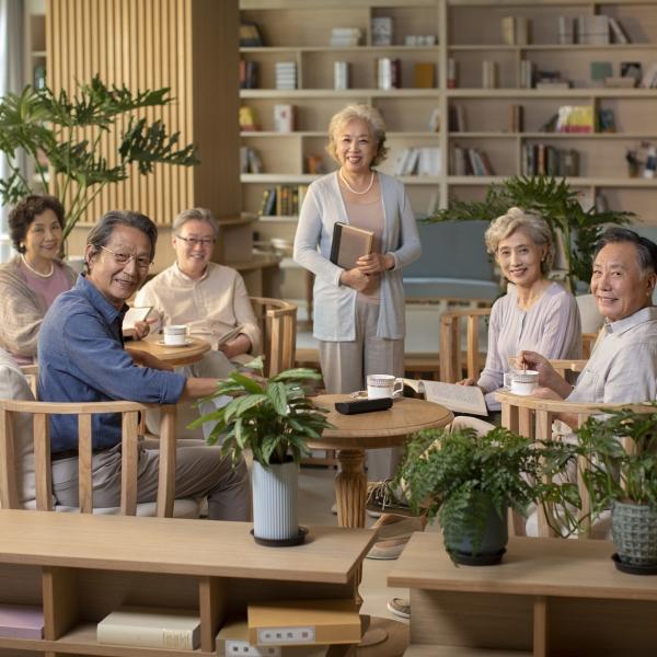 听到过这样的一句话，应该说的还是很有道理的。
养什么老，在自理时不需要别人养老，