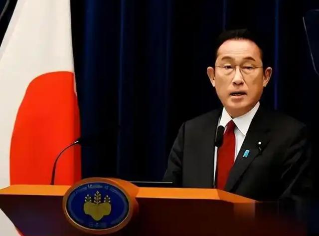 日本退役少将山本一郎近日在接受《朝日新闻》专访时抛出一则震撼性预言：中日两国在东