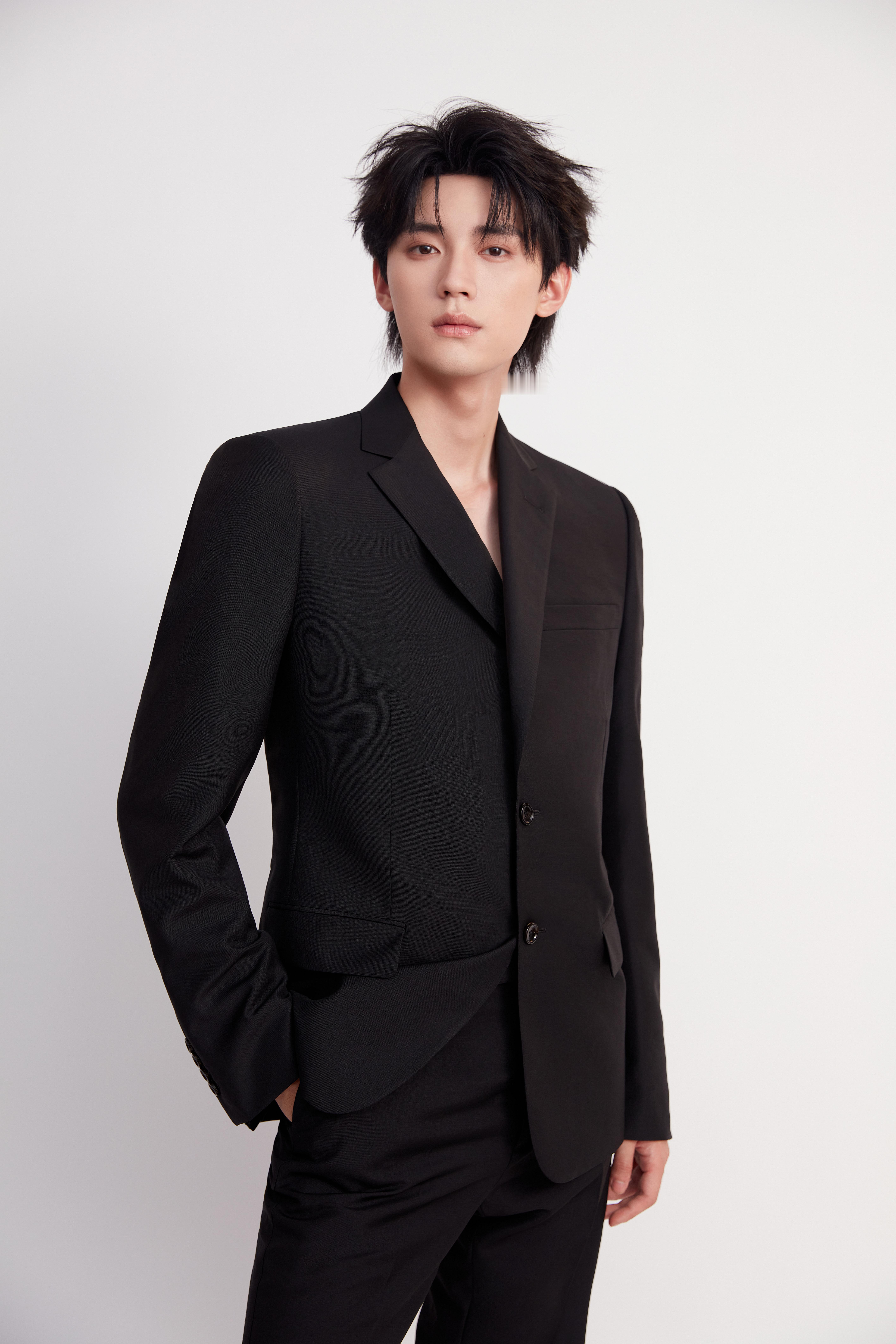 #周翊然年夜饭火锅煮一切#期待 ​​​