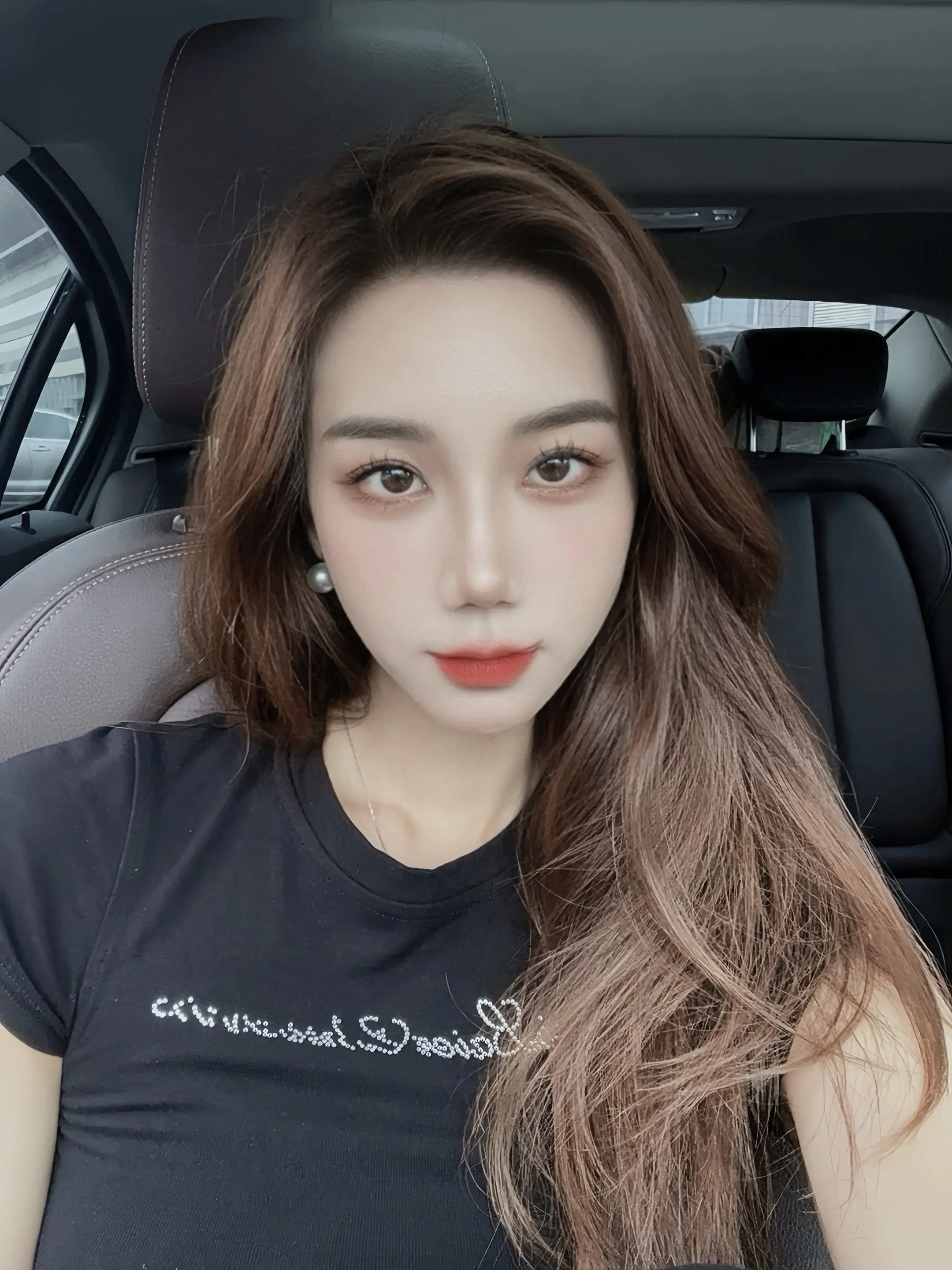 以前感受不到爱意会哭会闹 现在不一样了 会跑。