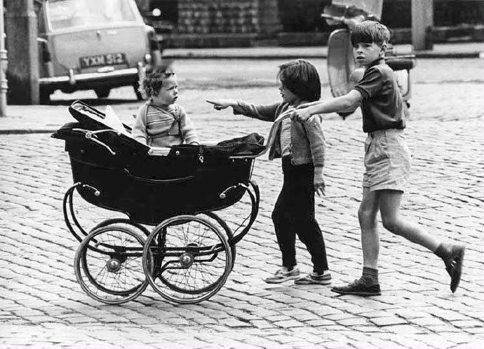 在我这个年纪，生气就是浪费时间。在我这个年纪，遗憾的是，时间相当重要。｜波拉尼奥