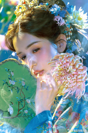 内娱古早仙侠味儿回来了哈妮克孜顶级妖魅哈妮克孜这种复古仙侠的风格令人一见倾心，绝