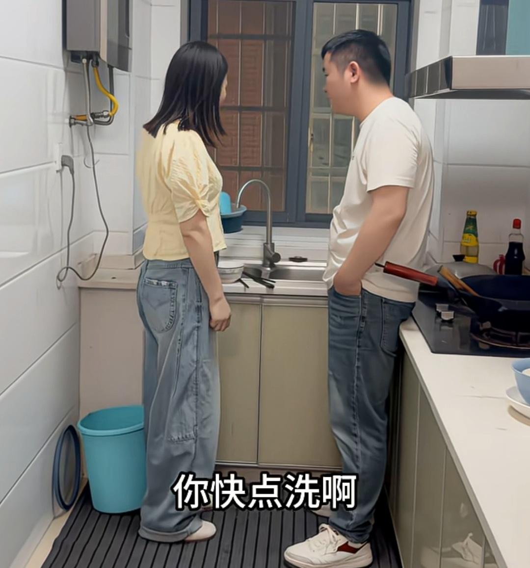女子第一次去男友家吃饭，男友全家逼着女子洗碗，男友称：“这种事情反正将来都是你干