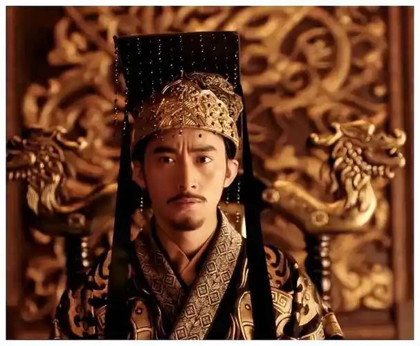 在位14年，33岁英年早逝！汉章帝用半生缔造盛世，这些故事至今动人
 
提起东汉