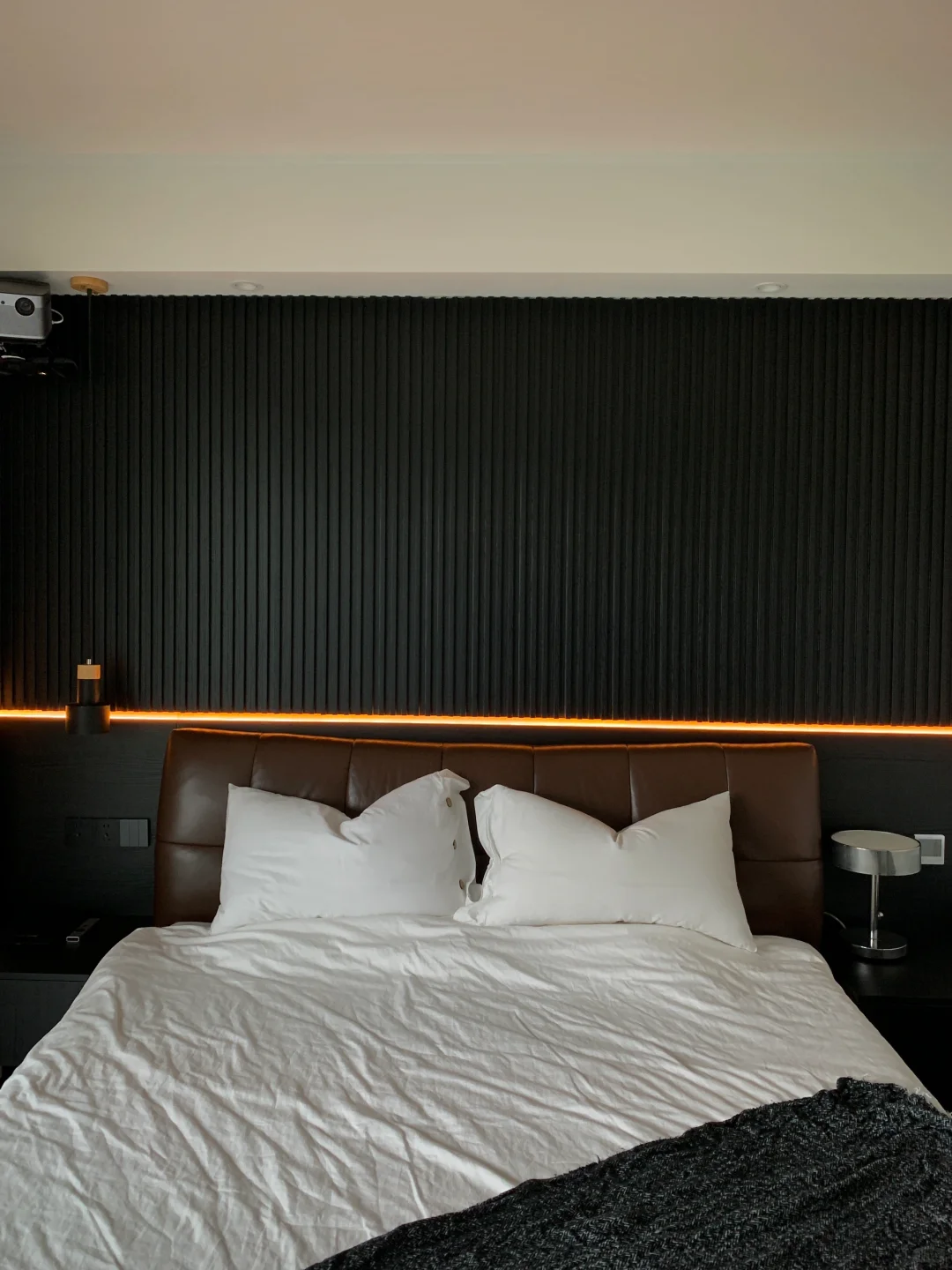 400块，搞定床头背景墙！还很高级