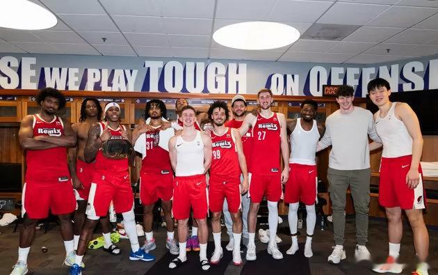 开拓者战胜老鹰杨瀚森今天没打不让上场其实没必要召回，开拓者这主教练我真是服了。召