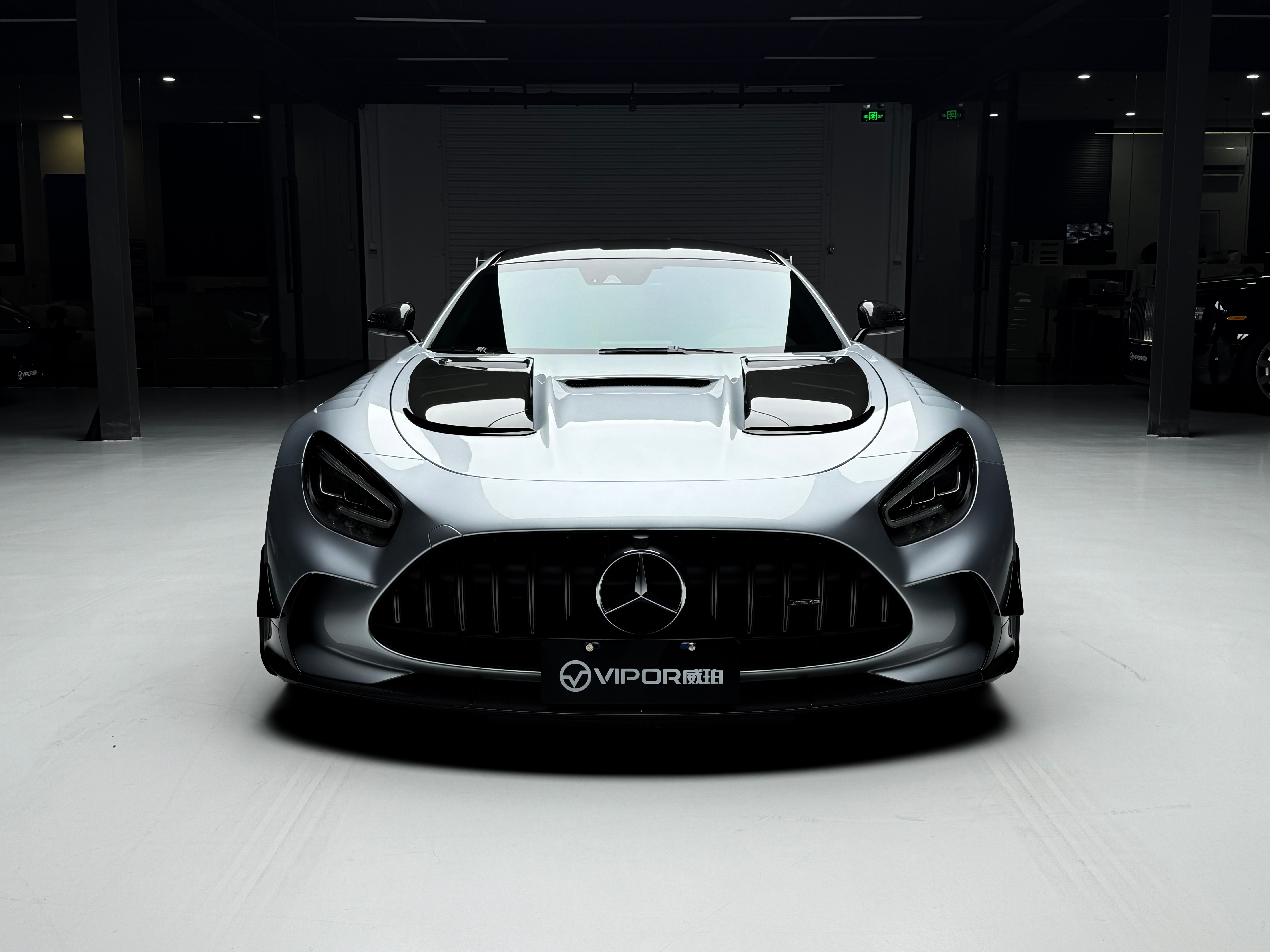 800万的限量觉得贵，400来万的BS很划算吧？奔驰 AMG GT Black 