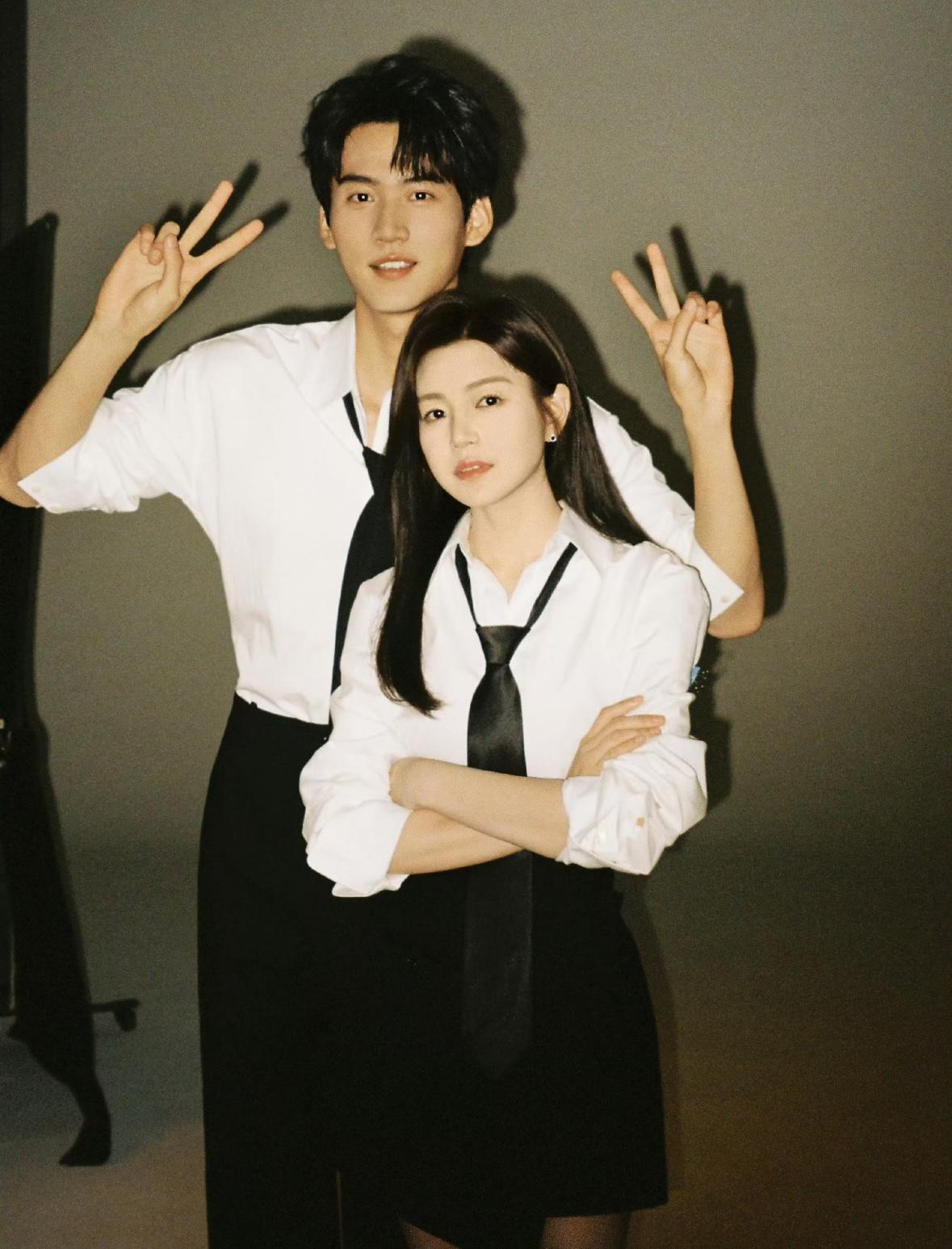 跟陈晓9年婚姻，没有带火🔥陈妍希‼️
跟年下弟弟周柯宇演了一部剧，口碑和地位全