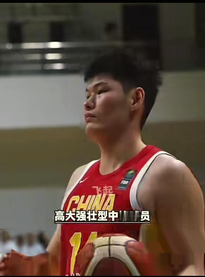 如果拿张家睿换刘李，广东队就是多此一举的馊主意！
因为刘李身高也就210cm，臂