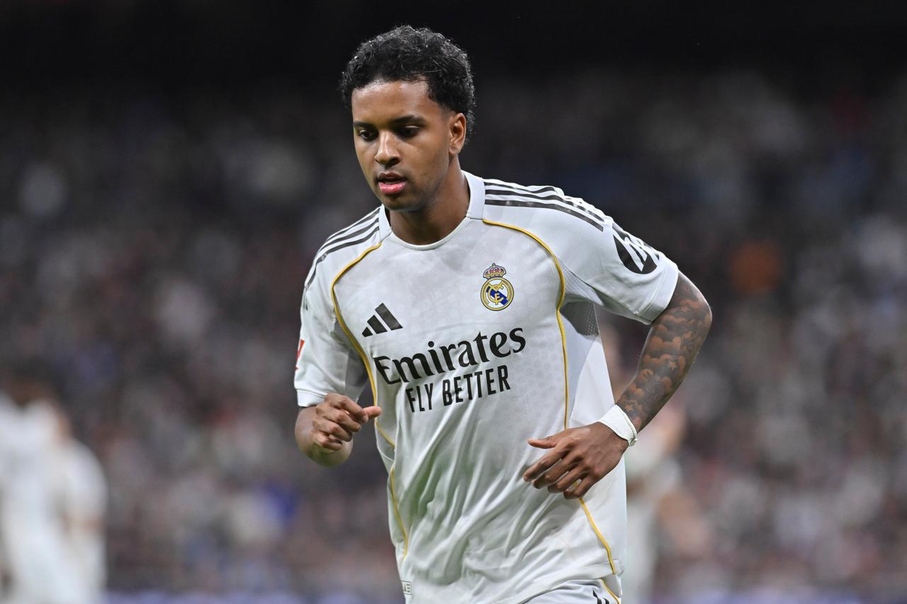 罗德里戈能力绝对有，那时候很多球迷嘲笑他漏头秒的梗，作为一个看了皇马16年的球迷