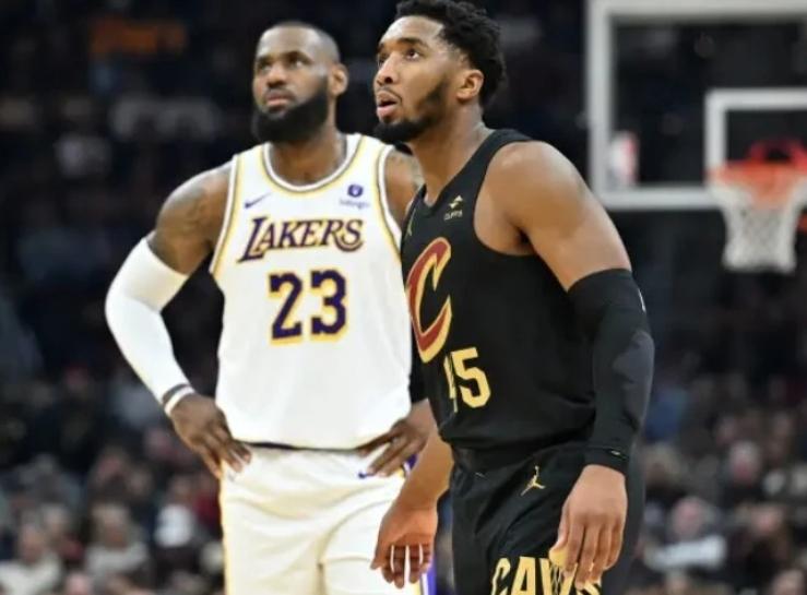 大鱼来了！NBA休赛期或将离队五大超级巨星！
1：米切尔
作为骑士的当家球星，米