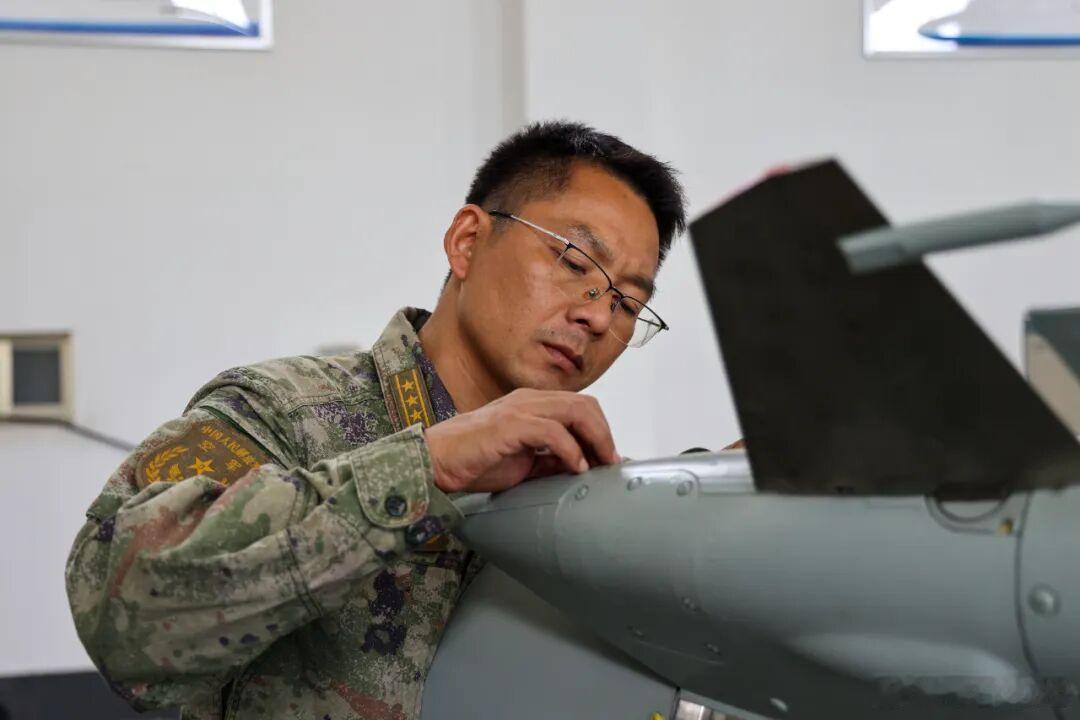 这个是什么？中国空中力量烽火问鼎计划每天认识一件兵器