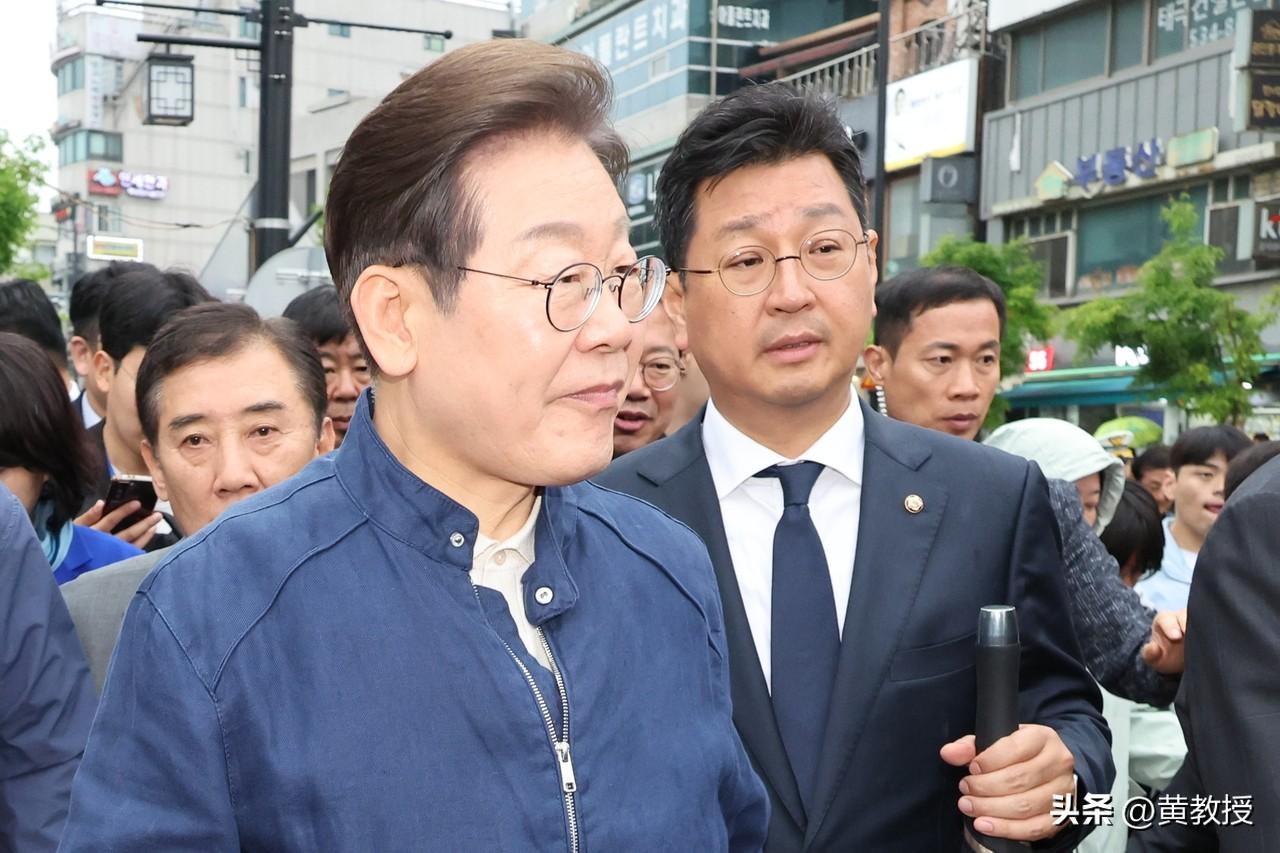 韩国总统真是高危职业
李在明还当着总统
韩国检方就等着抓他[捂脸][捂脸][捂脸