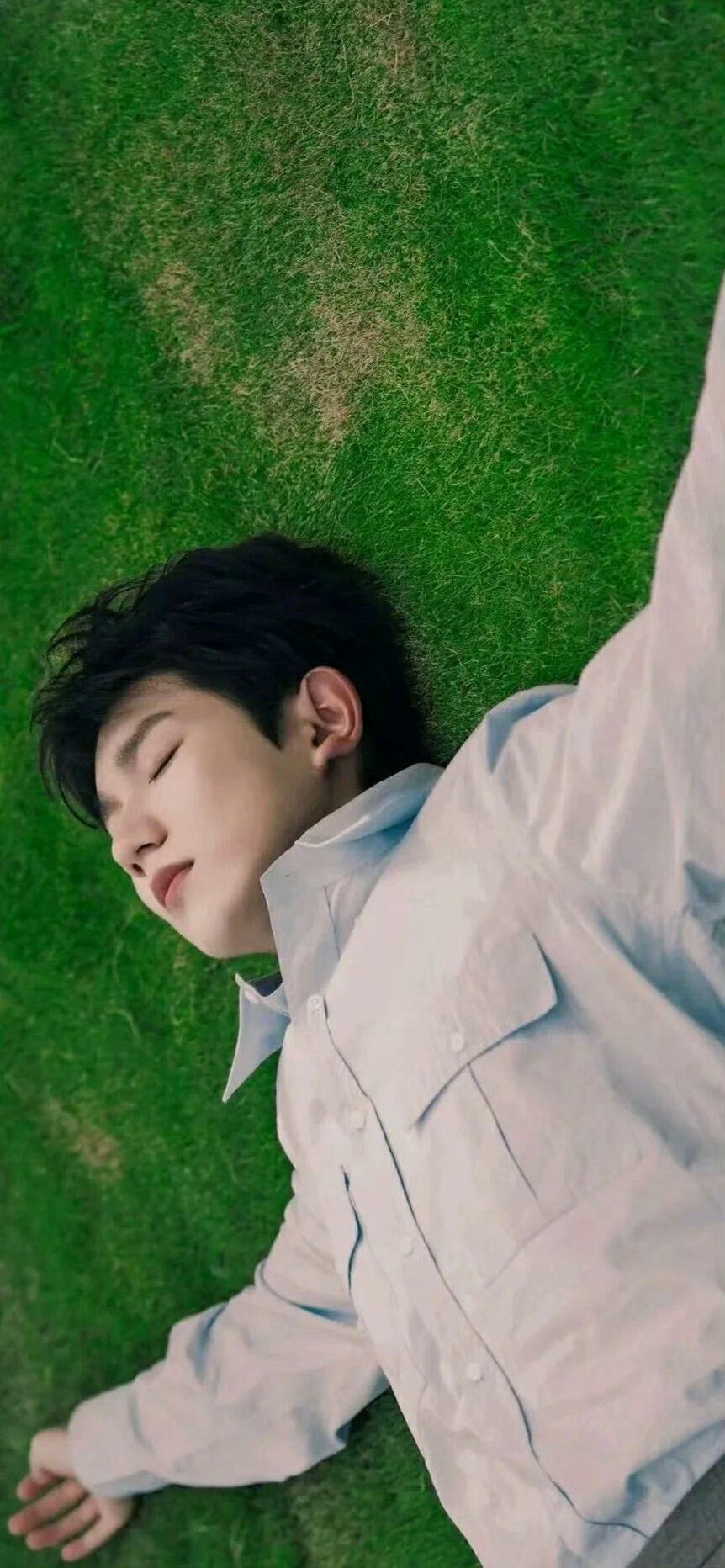 一张天生稚嫩的脸，永远长不大[太开心]#王源24岁如是凌云梦# ​​​