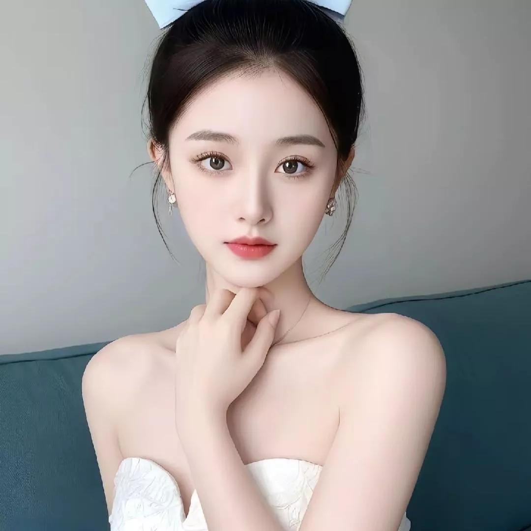 优雅气质，白色礼服，梦幻自拍。