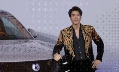 王力宏惊呼闪充改变世界没想到他也一直在开电车啊... 