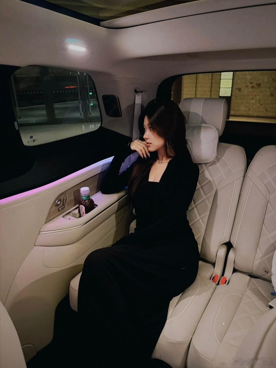 要做那个一边流泪 一边搞定所有事情的可爱女人(rt:NIO APP 