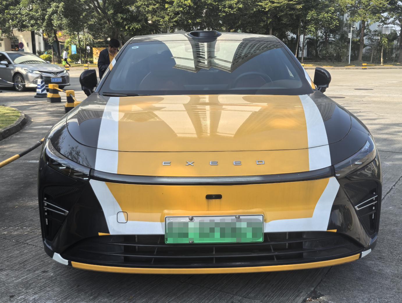 刚简单试驾了一下 ，必须先说几个卧槽、卧槽、卧槽！！！市面上各家为了争智驾第一梯