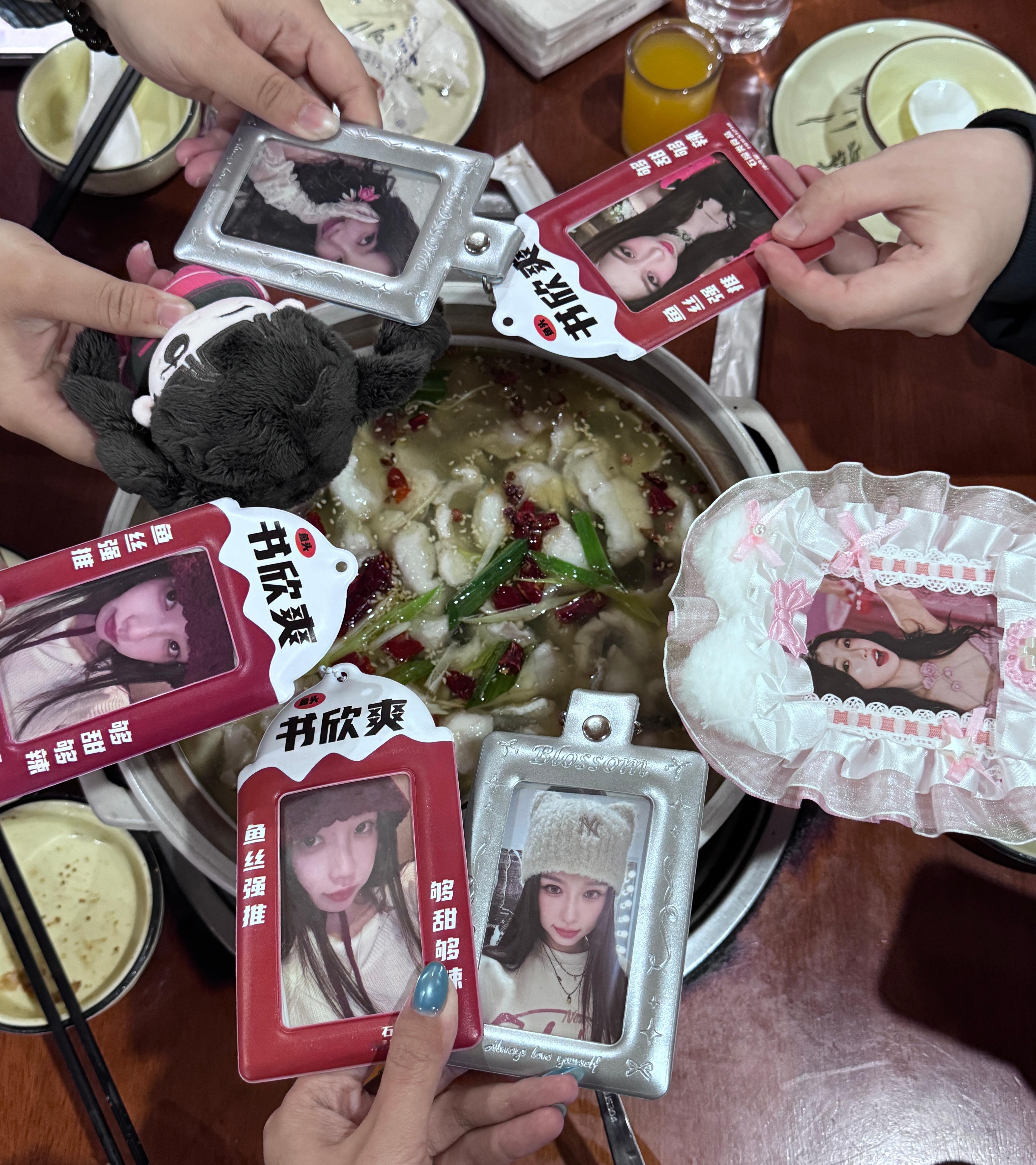 书欣同款超好吃书欣的剧超好看我看谁还没有预约女神的《灿如繁星》《云初令》虞书欣带