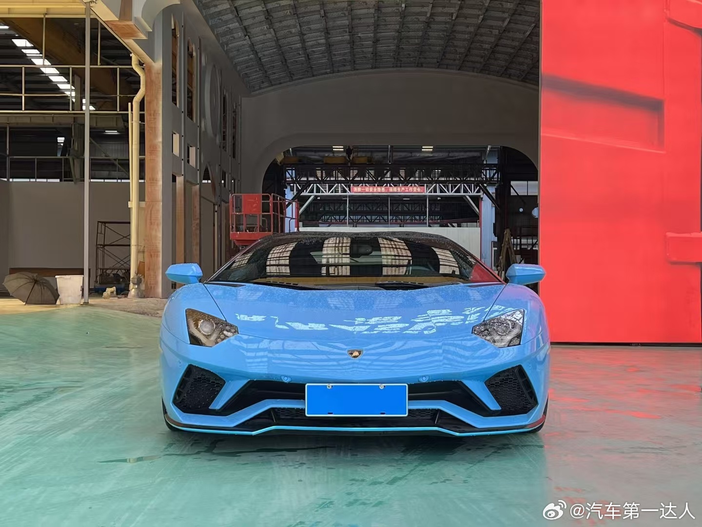 兰博基尼740，这不一样的颜色 