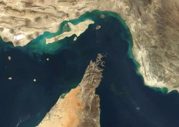 【伊朗副议长：穆杰塔巴下令霍尔木兹海峡不得恢复战前状态】据央视新闻报道，伊朗方面