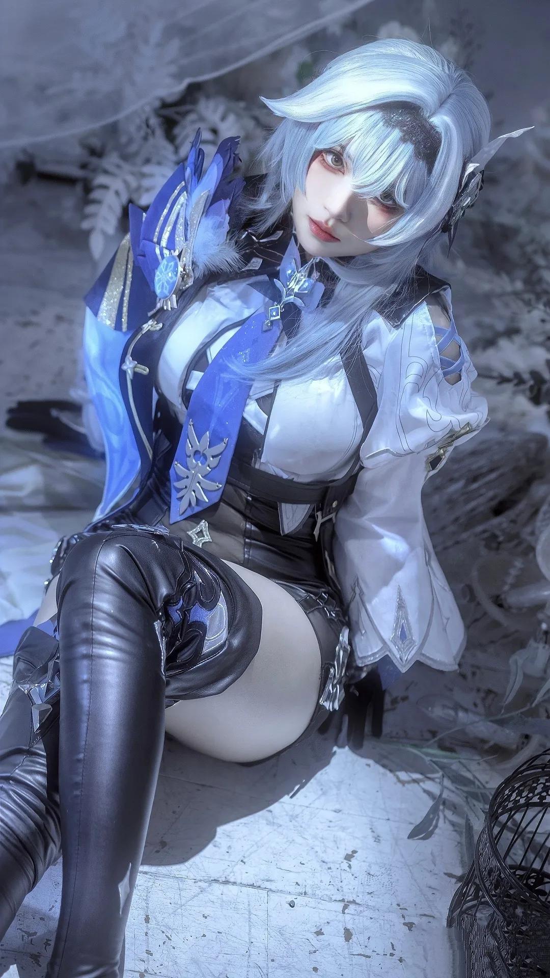 炎夏寒冬，唯我优菈傲身挺立!  