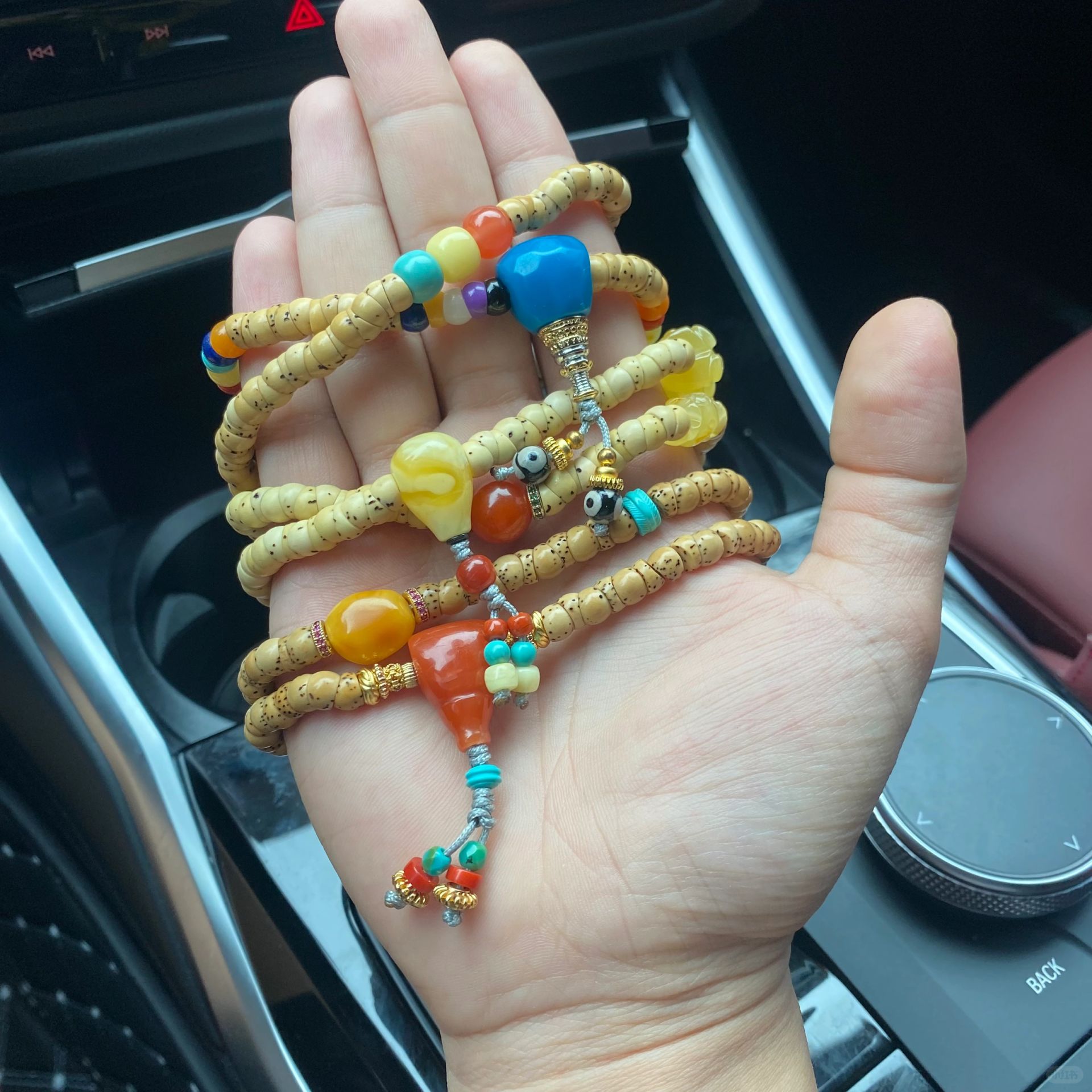 有你在手心，再冷也觉得温暖