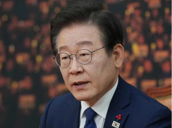 中美谈完，首个赢家浮现，李在明站对队，韩或坐上东亚第二把交椅

中美时隔9年再次