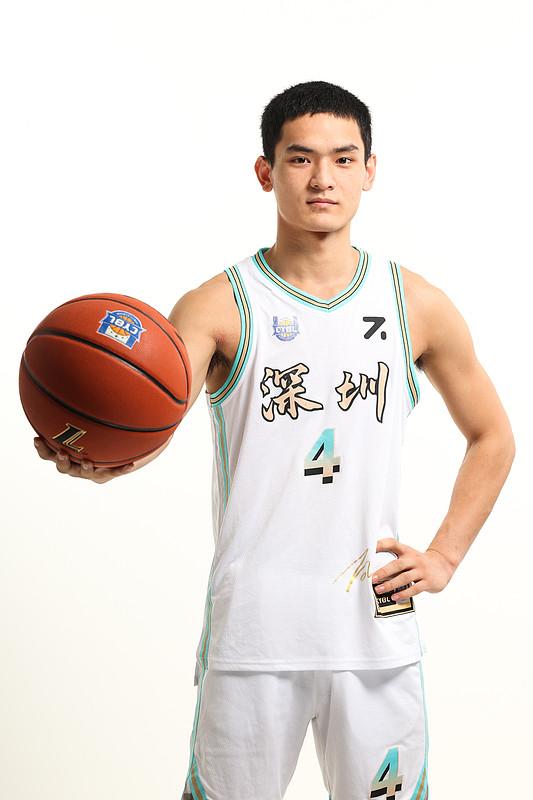 深圳95-83拿下山西！终于迎来首胜！
 
这场赢得不容易，也是顾全执教之后，深