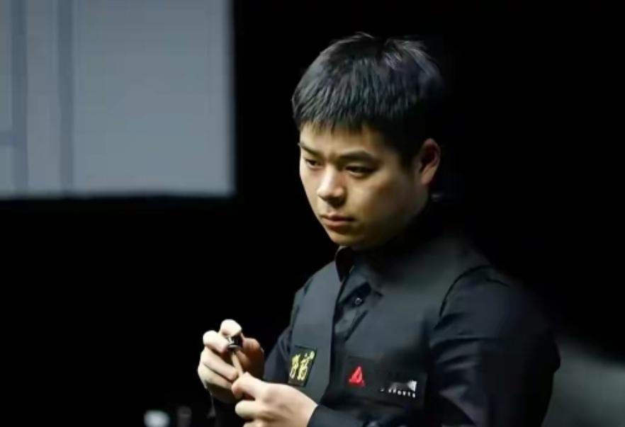 庞俊旭状态爆棚！4-2利亚姆晋级英国公开赛32强！本赛季有望冲击排名前16

 