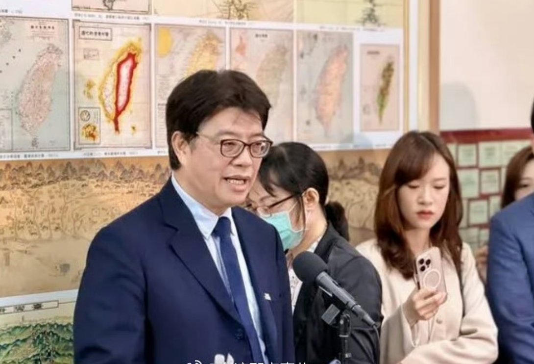 国台办24日表示，上海、福建旅游业者踩线团申请来台，遭民进党当局驳回。对此，台湾