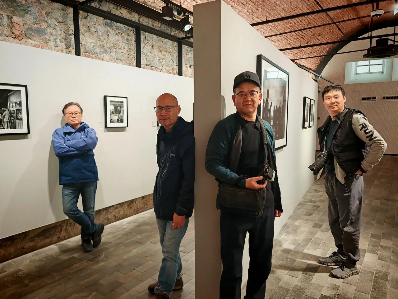 第三次来到阿拉古勒的展厅，看到新策划的展览《苏醒的伊斯坦布尔》。每次来和他交流，
