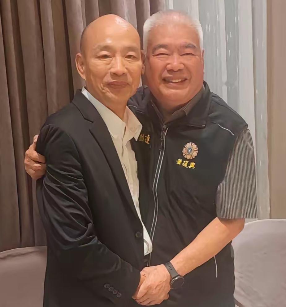 韩国瑜宴请季麟连，剑指2028？到底是韩国瑜要选？还是郑丽文要选？

自从上次季