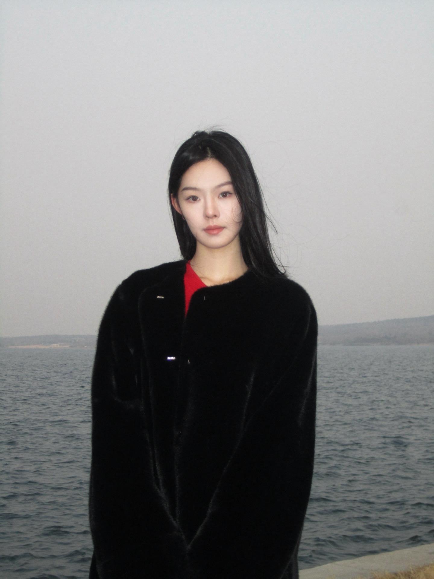 如果我说爱我没有如果 错过就过 你是不是会难过