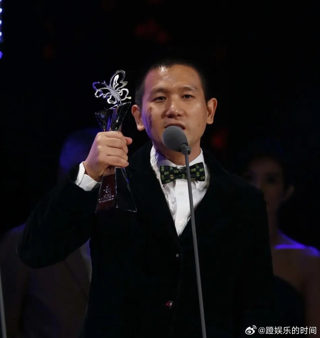 赵丽颖 赵德胤颜值实在是不想配，感觉又像李晨又像王源又像宋小宝的[doge]，可