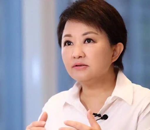台中市长卢秀燕正式宣布，
6 月 24 日，针对谷立言受访特别提到，美方将和台中
