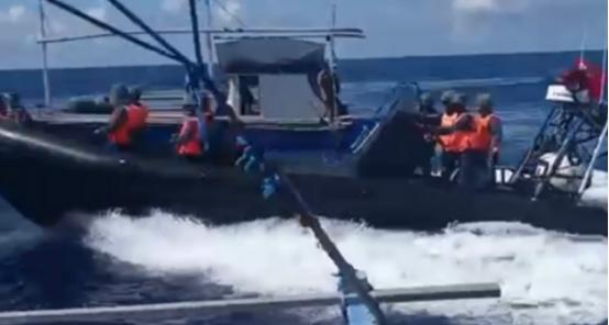 据《马尼拉时报》等菲律宾多家媒体在10月14号的报道，国际航行信息系统数据显示，