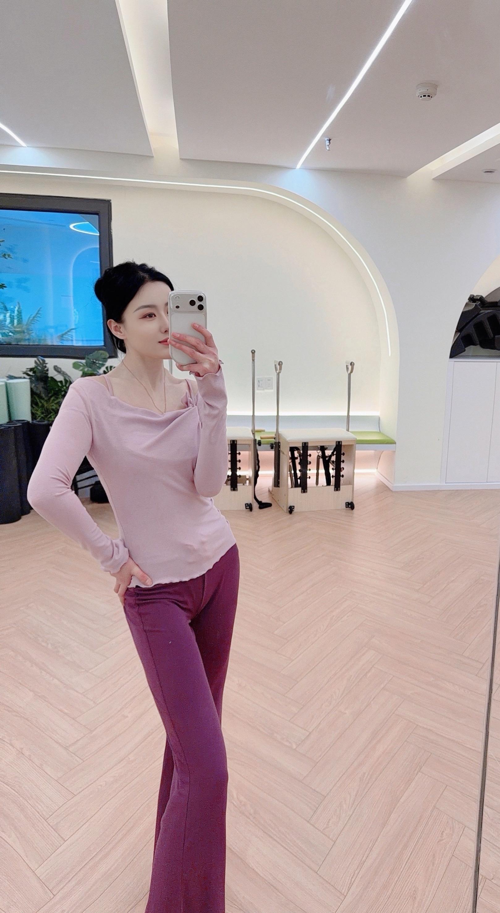 每个女生都值得更美，更健康，好运会以自律的方式向你靠近，趁年轻，让自己...