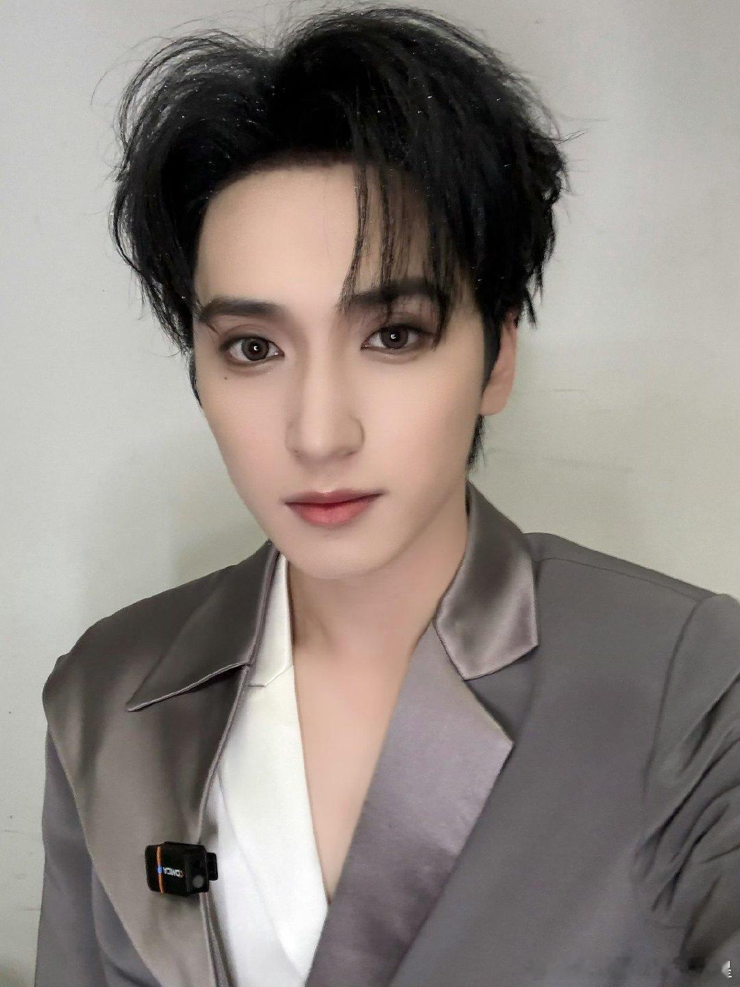 请查收今日份的幸福回去记得泡个热水澡不要感冒了 