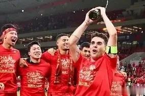同样是外援，做人的差距咋就这么大呢，奥斯卡是不是也该表示一下？
  成都蓉城外援